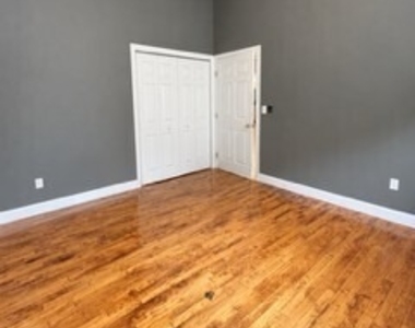 390 Charles Street - Photo Thumbnail 13
