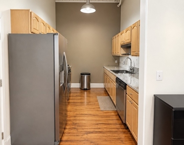 390 Charles Street - Photo Thumbnail 4