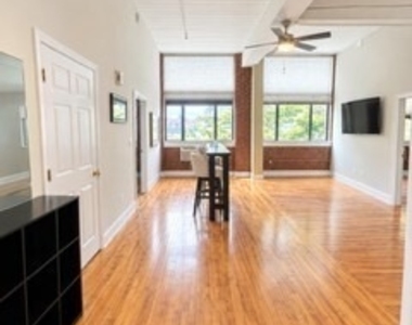 390 Charles Street - Photo Thumbnail 7