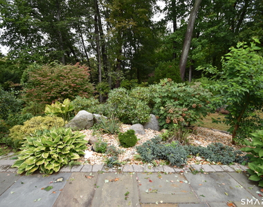 62 Buttonball Lane - Photo Thumbnail 10