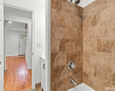 46 Morgan Avenue - Photo Thumbnail 11