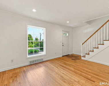 46 Morgan Avenue - Photo Thumbnail 8