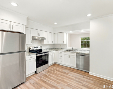 46 Morgan Avenue - Photo Thumbnail 5