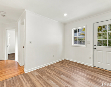 46 Morgan Avenue - Photo Thumbnail 6