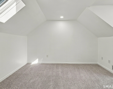 46 Morgan Avenue - Photo Thumbnail 16