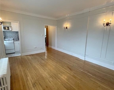 271 Greenwich Avenue - Photo Thumbnail 6