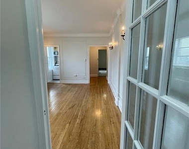 271 Greenwich Avenue - Photo Thumbnail 14