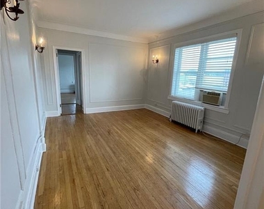 271 Greenwich Avenue - Photo Thumbnail 4