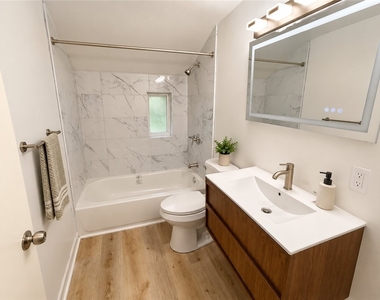 187 Howard Street - Photo Thumbnail 7