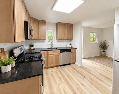 187 Howard Street - Photo Thumbnail 1