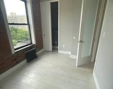 436 West 52nd Street - Photo Thumbnail 4