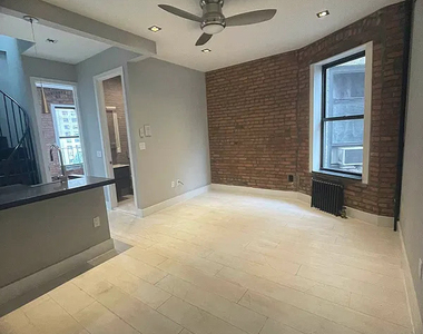 436 West 52nd Street - Photo Thumbnail 5