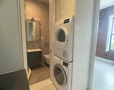 436 West 52nd Street - Photo Thumbnail 7