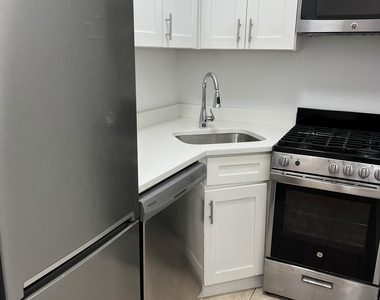 162 West 80th Street - Photo Thumbnail 1