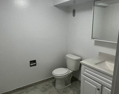 162 West 80th Street - Photo Thumbnail 5