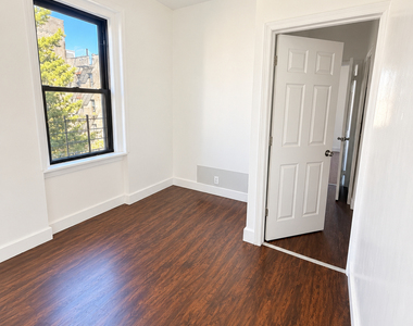 21-6 35th Street - Photo Thumbnail 3