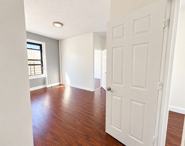 21-6 35th Street - Photo Thumbnail 1