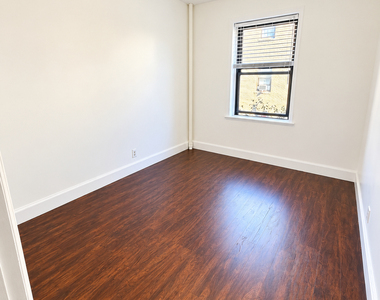 21-6 35th Street - Photo Thumbnail 4