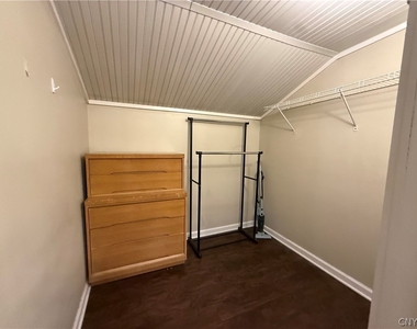 936 Lancaster Avenue - Photo Thumbnail 17