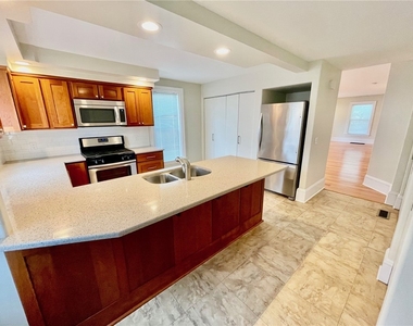 154 S Main Street - Photo Thumbnail 16