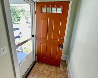 154 S Main Street - Photo Thumbnail 2