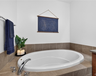 210 Ellicott Street - Photo Thumbnail 33