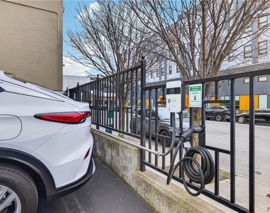 210 Ellicott Street - Photo Thumbnail 6