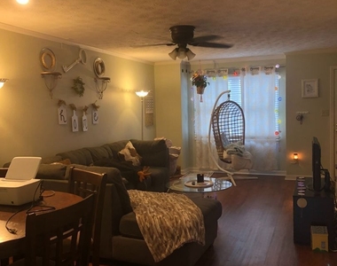 935 Baxter Street - Photo Thumbnail 1