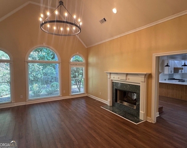 3314 Collier Point - Photo Thumbnail 3