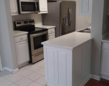 4111 Pine Heights Drive Ne - Photo Thumbnail 5