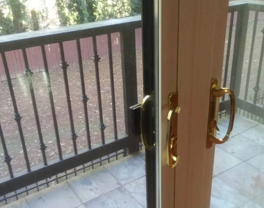 4111 Pine Heights Drive Ne - Photo Thumbnail 7