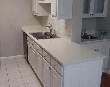 4111 Pine Heights Drive Ne - Photo Thumbnail 6