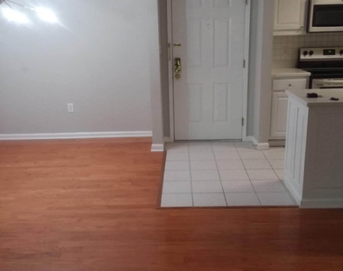 4111 Pine Heights Drive Ne - Photo Thumbnail 3