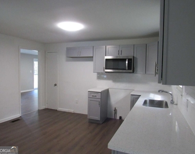1616 Mathis Circle - Photo Thumbnail 15