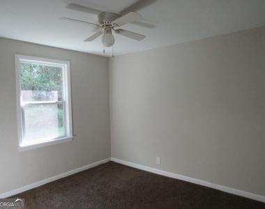 1616 Mathis Circle - Photo Thumbnail 21