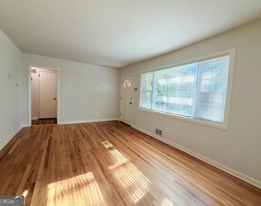 197 Cooper Lake Road Se - Photo Thumbnail 1
