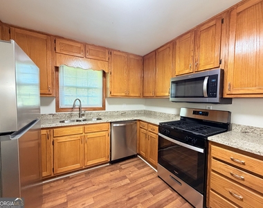 197 Cooper Lake Road Se - Photo Thumbnail 7