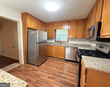 197 Cooper Lake Road Se - Photo Thumbnail 6