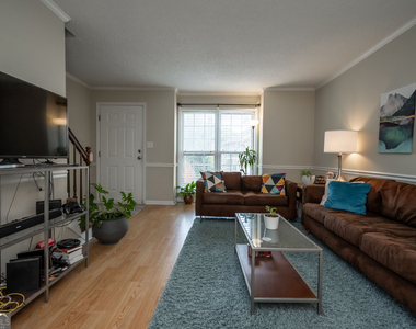 200 E Cloverhurst Avenue - Photo Thumbnail 4