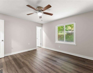 2050 Shaffer Road - Photo Thumbnail 11