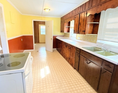 126 Kiker Street - Photo Thumbnail 4