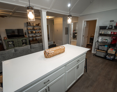 120 Hillside Street - Photo Thumbnail 8