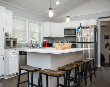 120 Hillside Street - Photo Thumbnail 7