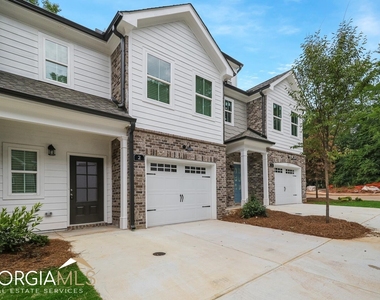 15 Sprayberry Road - Photo Thumbnail 1