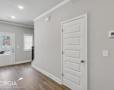 15 Sprayberry Road - Photo Thumbnail 5