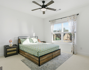 415 Oakleigh Avenue - Photo Thumbnail 35