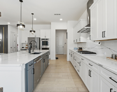 415 Oakleigh Avenue - Photo Thumbnail 23