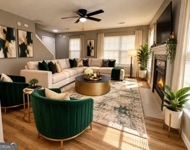 310 Lakeside Circle - Photo Thumbnail 3