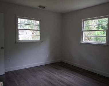 3304 Spring Drive - Photo Thumbnail 8