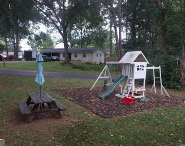 3304 Spring Drive - Photo Thumbnail 14